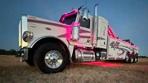 Heavy Towing Lometa TX
